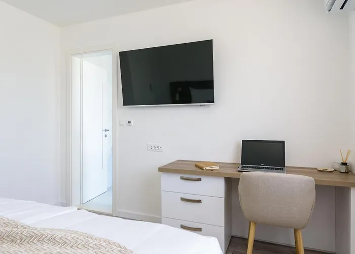 Skyora 别墅 特罗吉尔