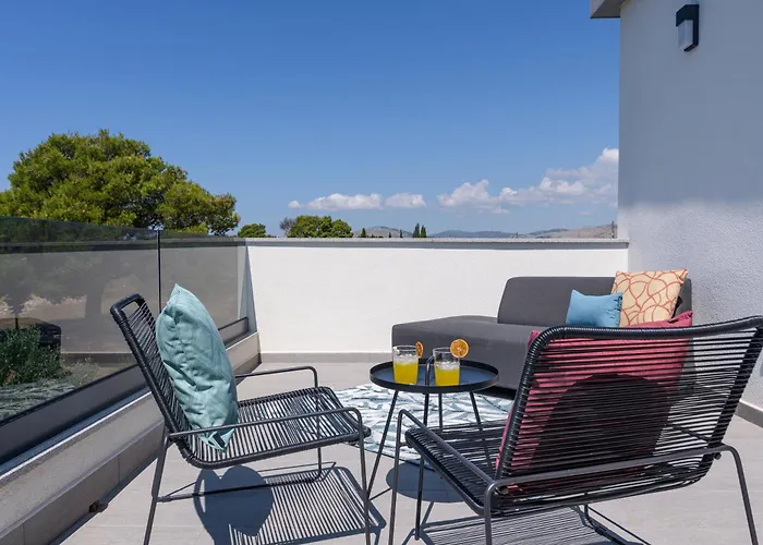 别墅 Skyora 特罗吉尔